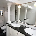 Villa The White House *