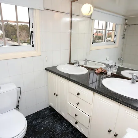 The White House Vila Larnaca