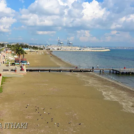 The White House Vila Larnaca