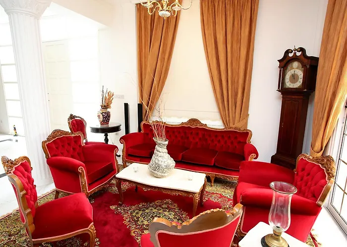 The White House Вілла Ларнака