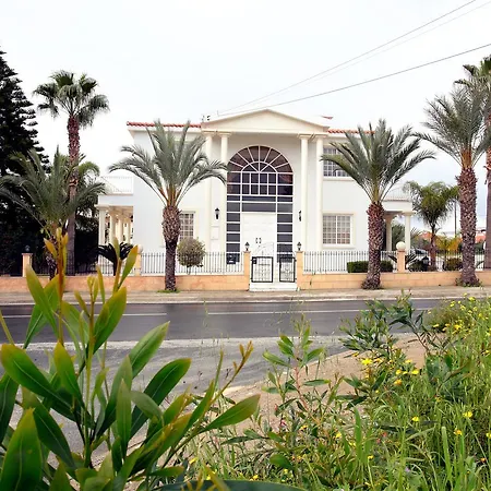 וילה The White House