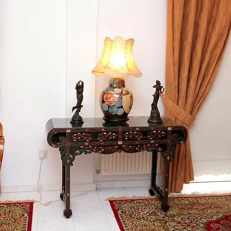 וילה The White House לרנקה