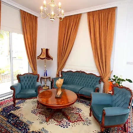 וילה The White House לרנקה