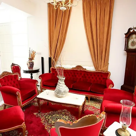 The White House וילה לרנקה