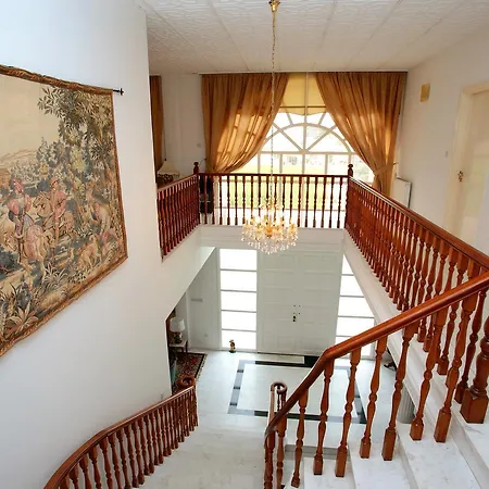 וילה The White House לרנקה