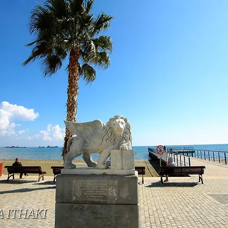 וילה The White House לרנקה