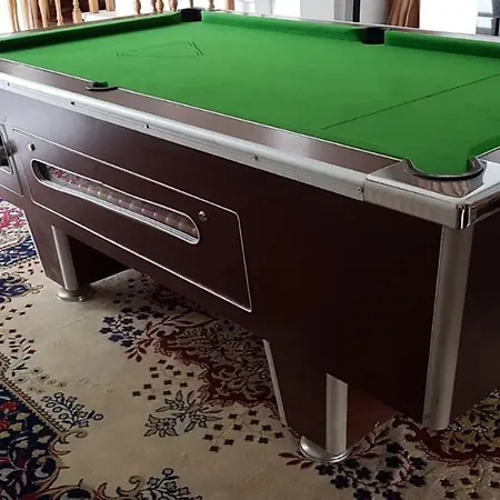 The White House * לרנקה