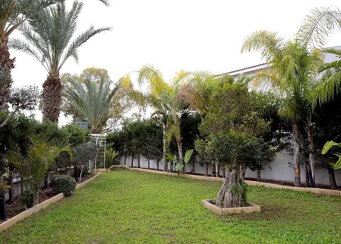 Вілла The White House *