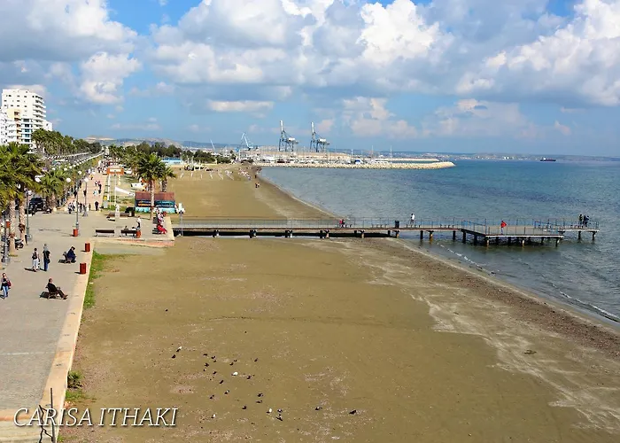 The White House Вілла Ларнака