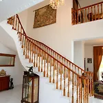 The White House فيلة