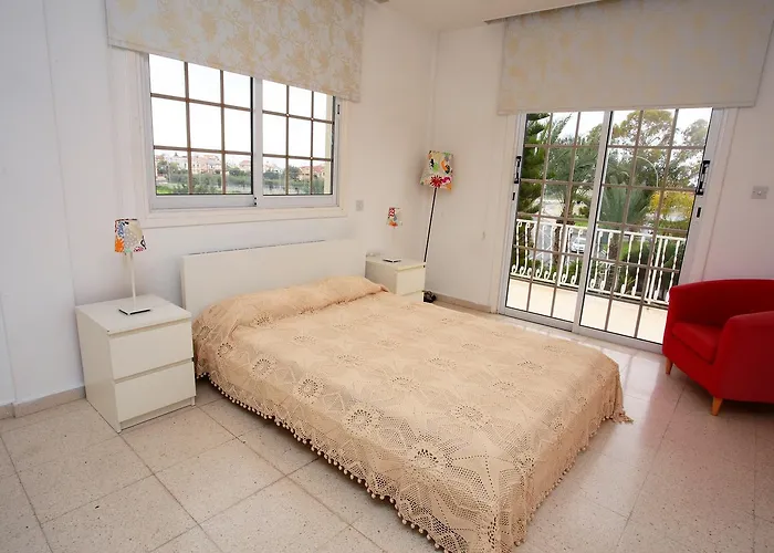 The White House Villa *