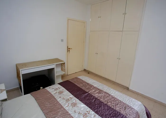 The White House * Larnaca