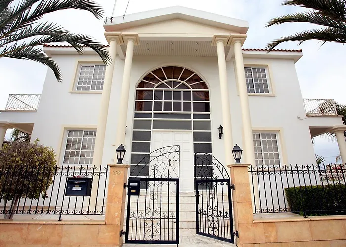 The White House Villa *